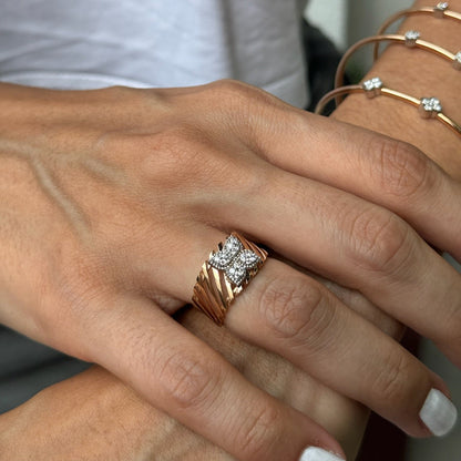 Linear Flower Ring